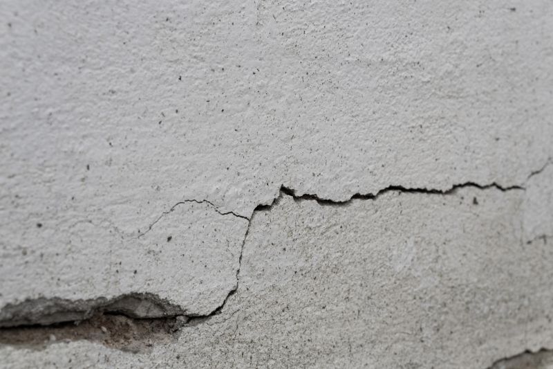 Cracked Wall Before Repair